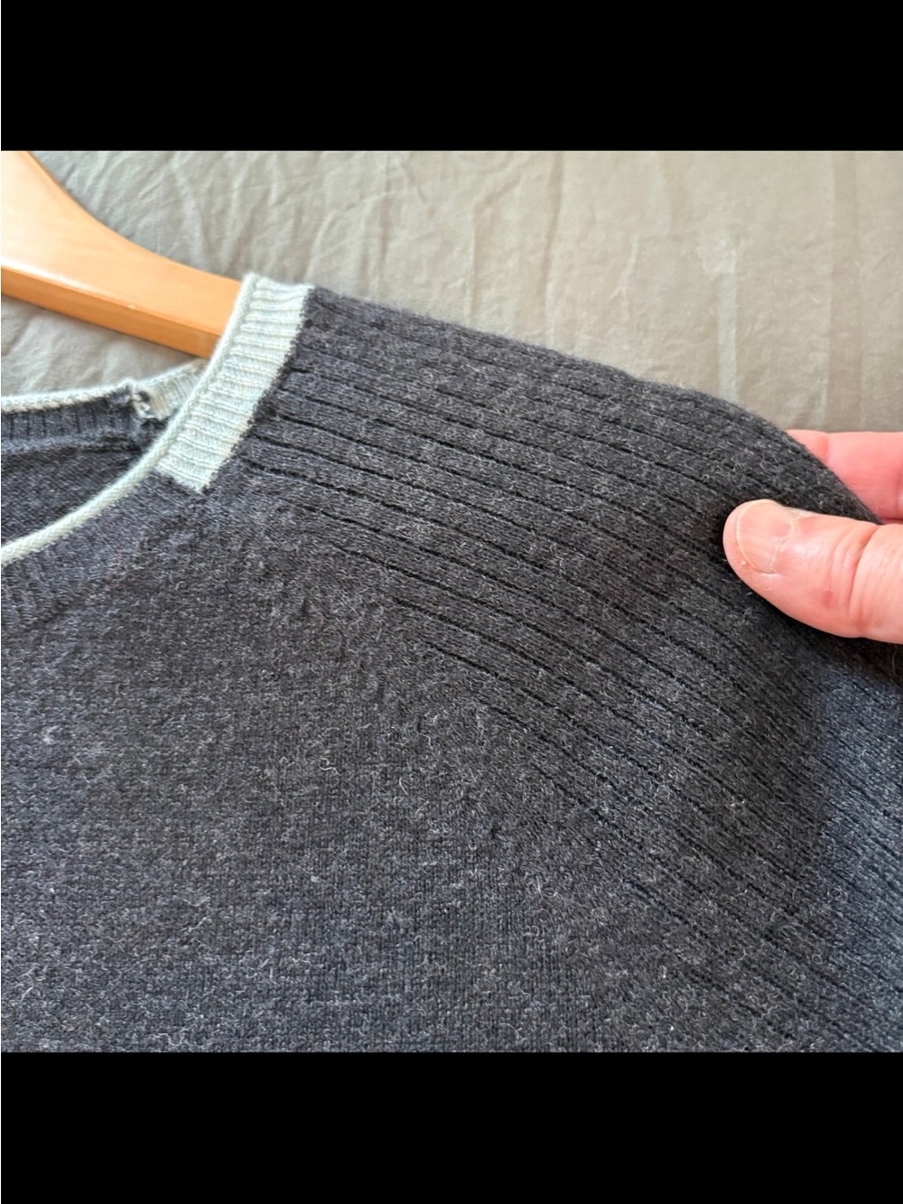 Smartwool Bell Sleeve Crew Neck Sweater Charcoal Heather. Size Small. - Picture 9 of 11